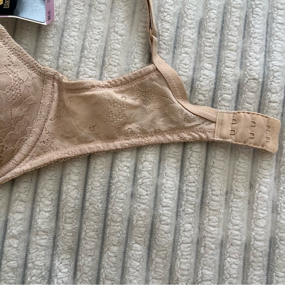 Wacoal Beige Colored Bra - Picture 4 of 9
